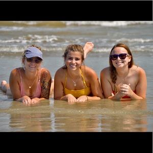 Meet your Posher, Alissa